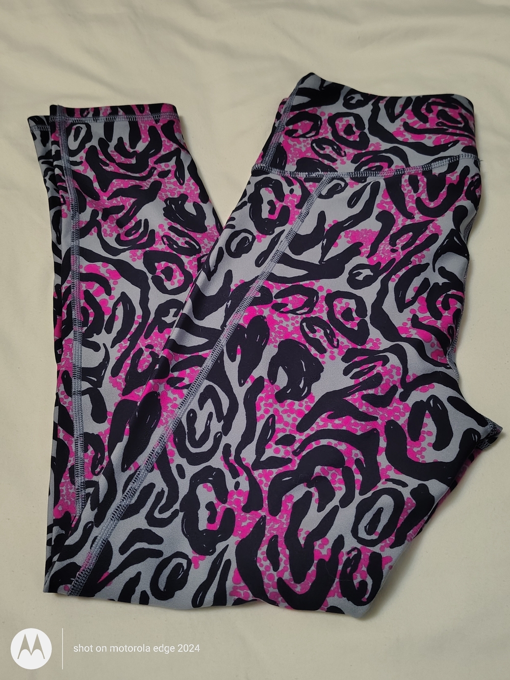 Colorful Print Leggings in Pink & Gray Size Medium, New